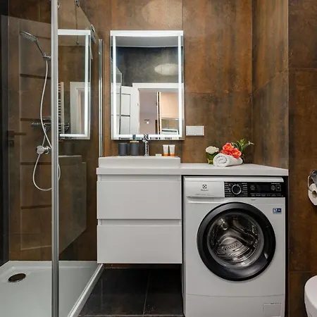 Srodmiescie Warsaw Muranow Apartments With Parking By Noclegi Renters Exterior foto