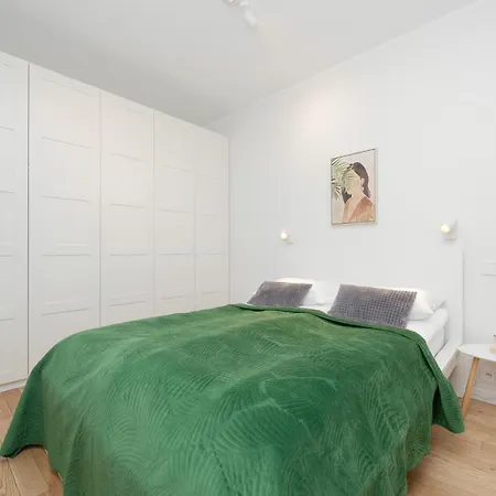 Srodmiescie Warsaw Muranow Apartments With Parking By Noclegi Renters Exterior foto