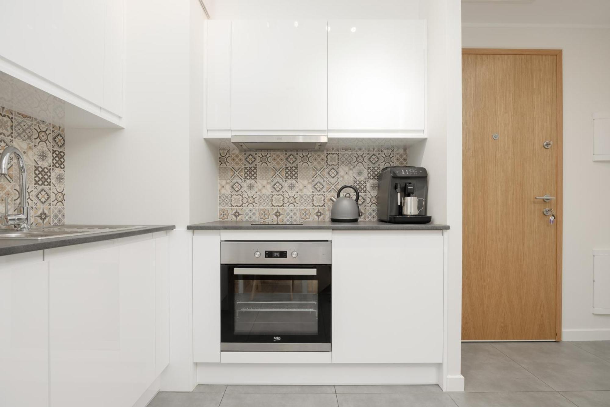 Srodmiescie Muranow With Parking By Renters Apartment Warschau